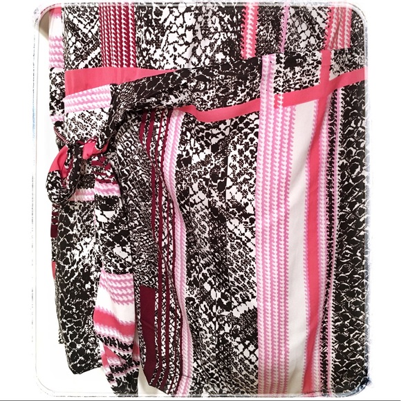 Tie Waist Shift Dress - Picture 4 of 6